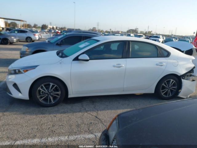 3KPF24AD6PE539124 KIA Forte Lxs
