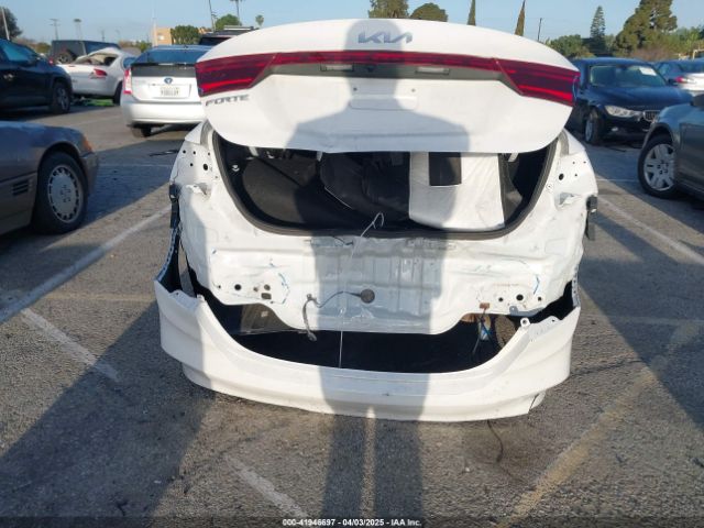 3KPF24AD6PE539124 KIA Forte Lxs