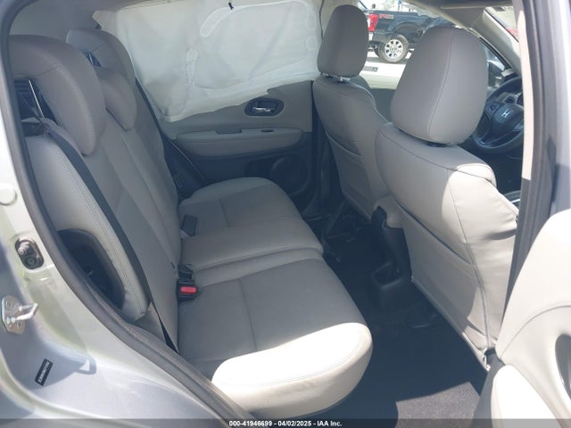 3CZRU5H3XKG711916 Honda HR-V LX