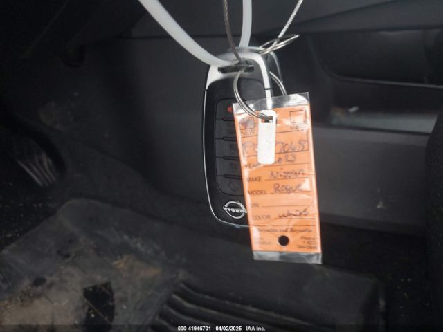 5N1BT3BA1PC887068 Nissan Rogue Sv Fwd