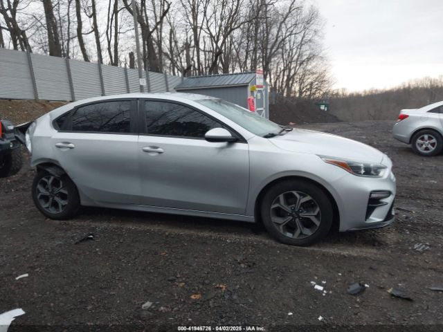 3KPF24AD5ME284641 KIA Forte Lxs