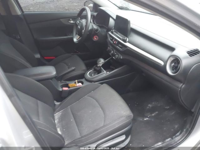 3KPF24AD5ME284641 KIA Forte Lxs