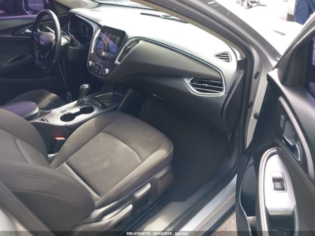 1G1ZD5ST1JF138069 Chevrolet MALIBU LT