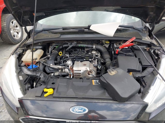 1FADP3KE2FL273042 Ford FOCUS SE