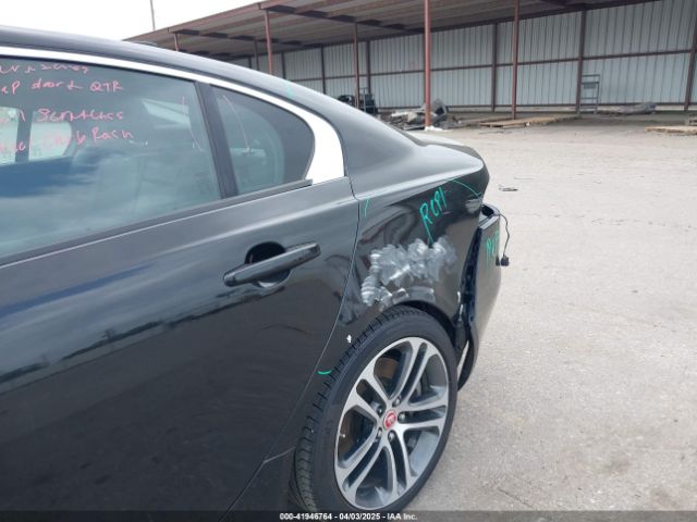 2017 JAGUAR XE SAJAD4BV4HA967839 Photo 5