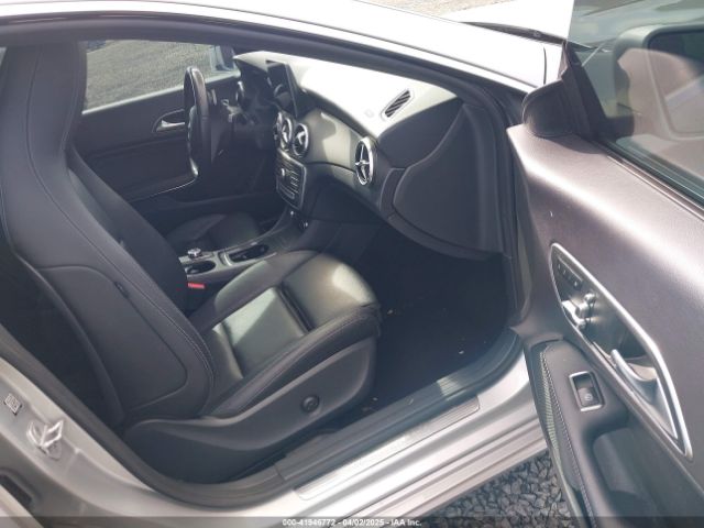 WDDSJ4EB9JN544675 Mercedes-Benz m270