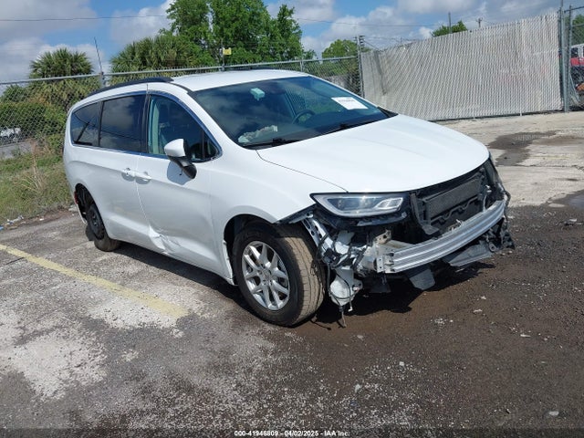 Chrysler Pacifica Touring L 2022 2C4RC1BGXNR233654 Image 1