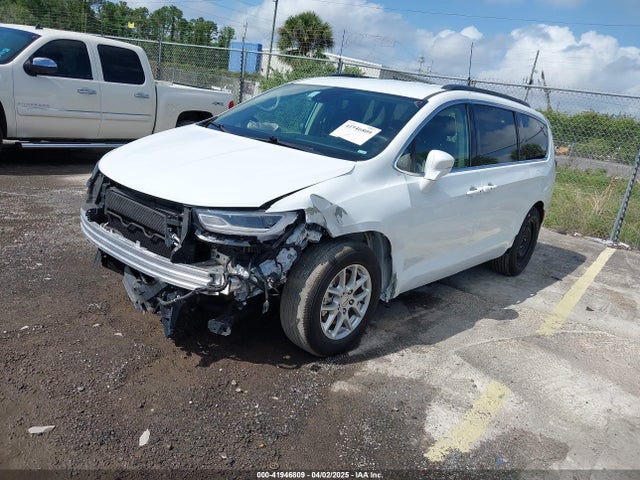Chrysler Pacifica Touring L 2022 2C4RC1BGXNR233654 Image 2