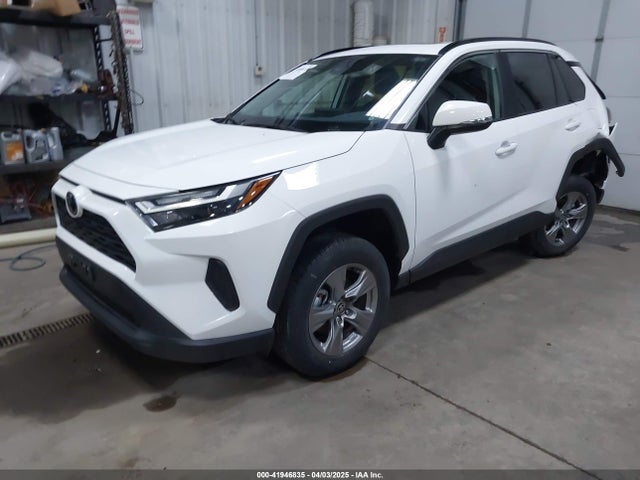2T3P1RFV1RC454870 Toyota Rav4 Xle