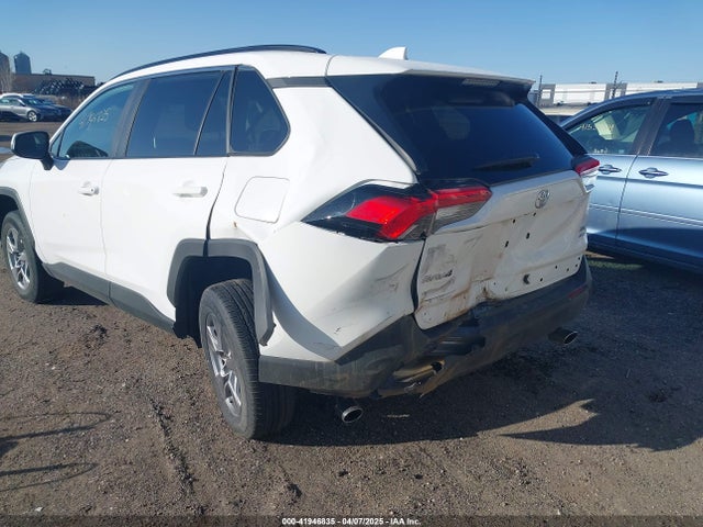2T3P1RFV1RC454870 Toyota Rav4 Xle