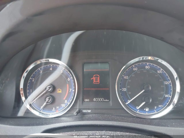 2T1BURHE0JC013078 Toyota COROLLA LE