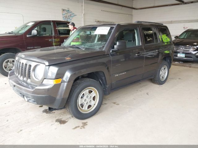 1C4NJRBBXGD683043 Jeep Patriot Sport