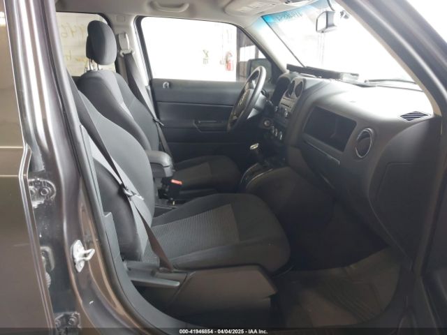 1C4NJRBBXGD683043 Jeep Patriot Sport