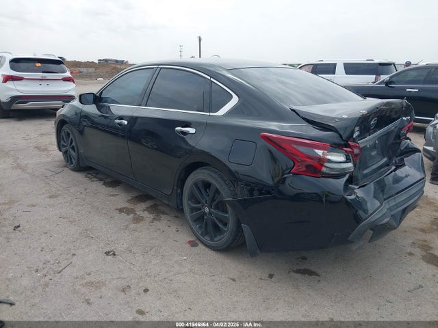 1N4AL3AP2HN360514 Nissan Altima 2.5 Sr