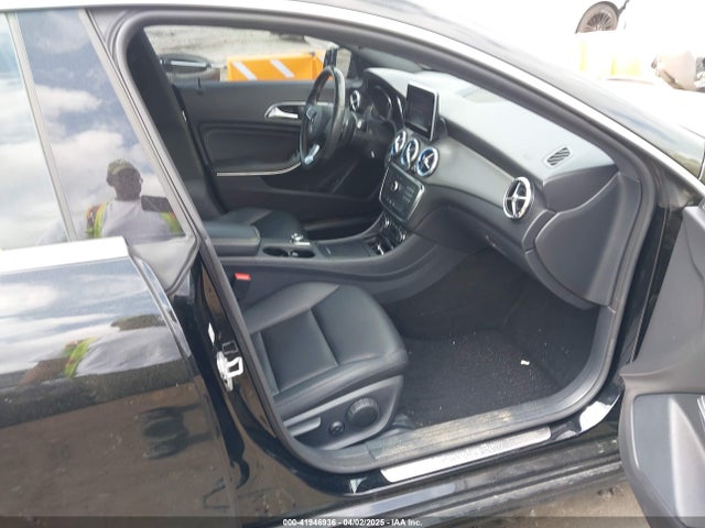 Mercedes-Benz CLA 250 2015 WDDSJ4EB1FN264871 Image 5