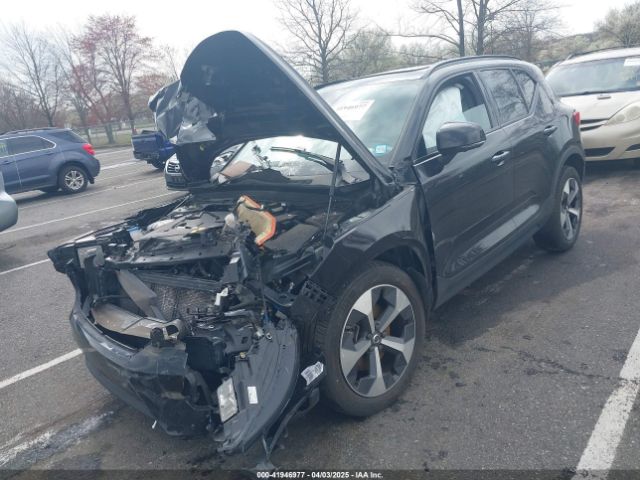 2023 VOLVO XC40 YV4L12UWXP2009398 Photo 1