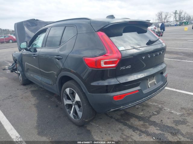 2023 VOLVO XC40 YV4L12UWXP2009398 Photo 2