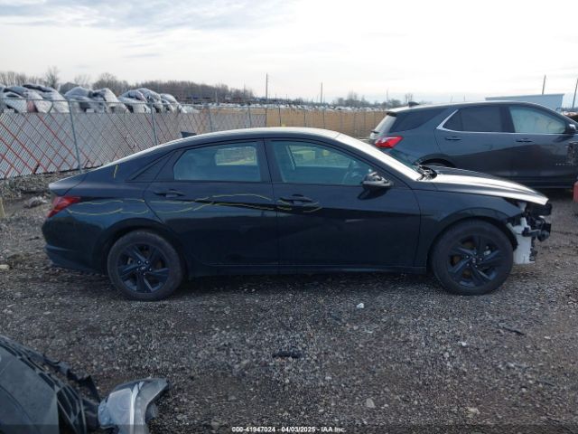 5NPLM4AG8MH018887 Hyundai ELANTRA SEL