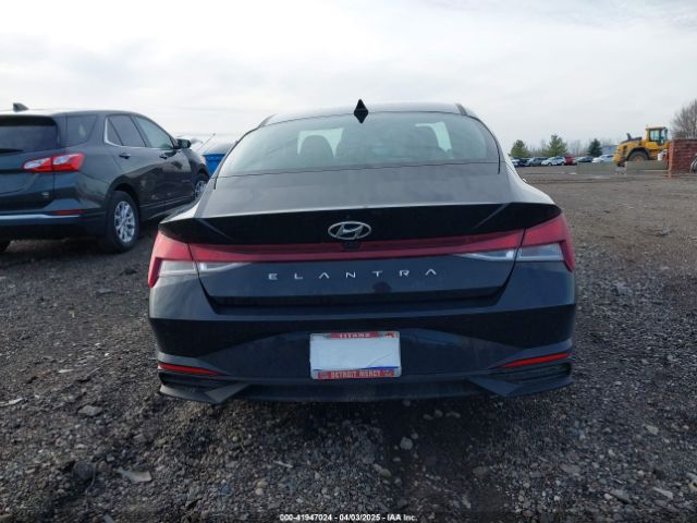 5NPLM4AG8MH018887 Hyundai ELANTRA SEL
