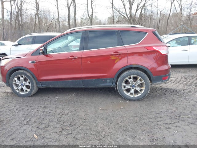 1FMCU9JX1FUA56091 Ford Escape Titanium