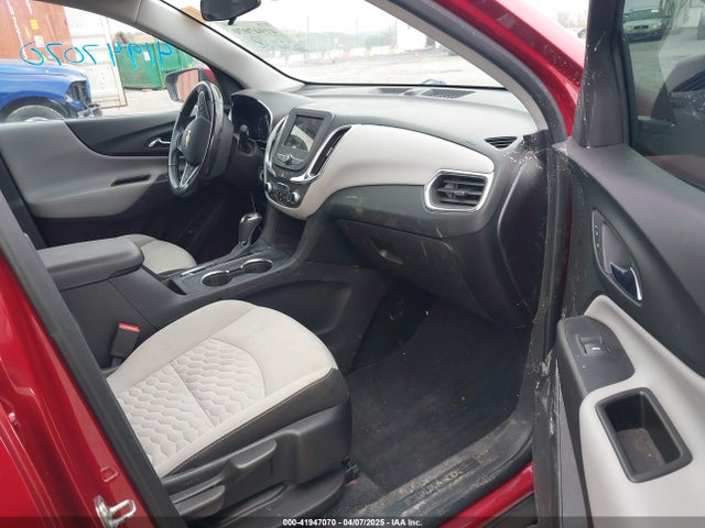 3GNAXKEV3KS584686 Chevrolet EQUINOX LT