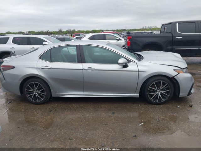 4T1G11AKXNU697576 Toyota CAMRY SE