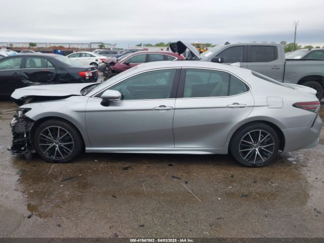 4T1G11AKXNU697576 Toyota CAMRY SE