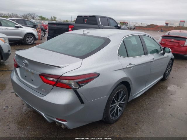 4T1G11AKXNU697576 Toyota CAMRY SE