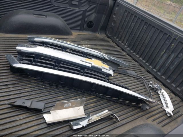3GCUKREH1HG120881 Chevrolet Silverado 1500 1lt