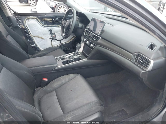 1HGCV1F13KA135184 Honda ACCORD LX