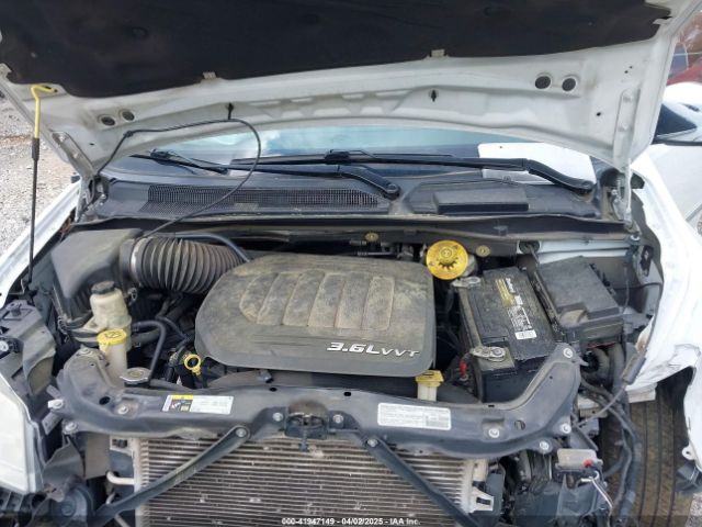 2C4RC1GG9ER116141 Chrysler Town & Country Limited