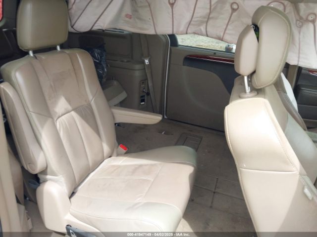 2C4RC1GG9ER116141 Chrysler Town & Country Limited