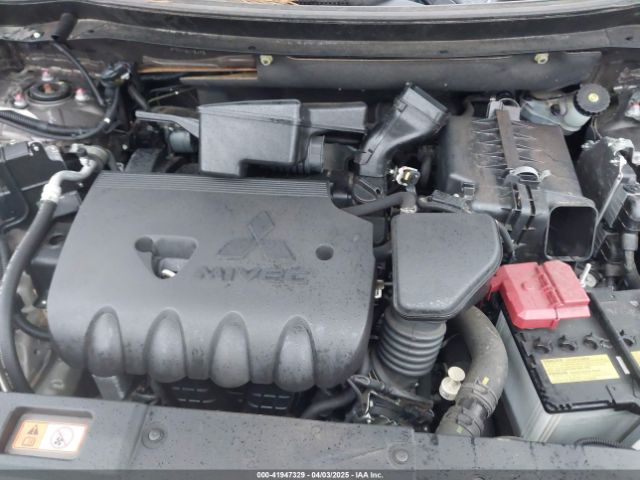 JA4AD3A32KZ005793 Mitsubishi Outlander Se