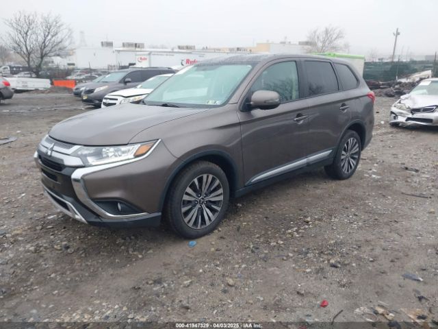 JA4AD3A32KZ005793 Mitsubishi Outlander Se