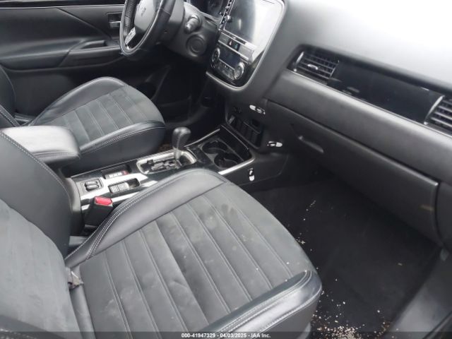 JA4AD3A32KZ005793 Mitsubishi Outlander Se