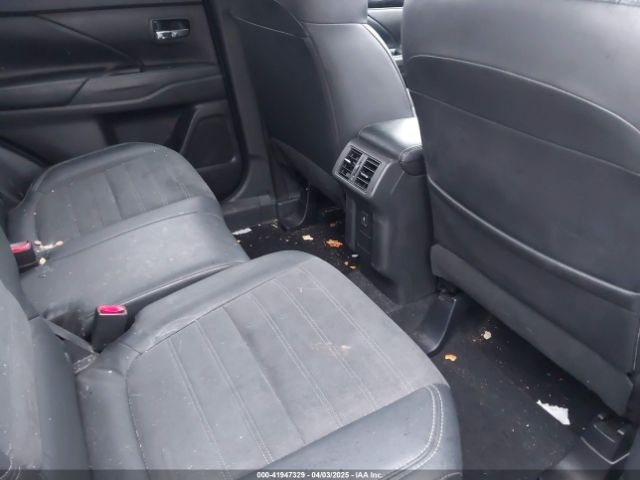 JA4AD3A32KZ005793 Mitsubishi Outlander Se