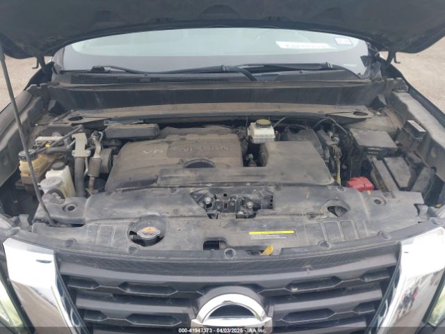 5N1DR2MM8HC690215 Nissan Pathfinder Sl
