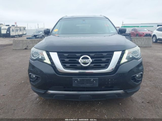 5N1DR2MM8HC690215 Nissan Pathfinder Sl