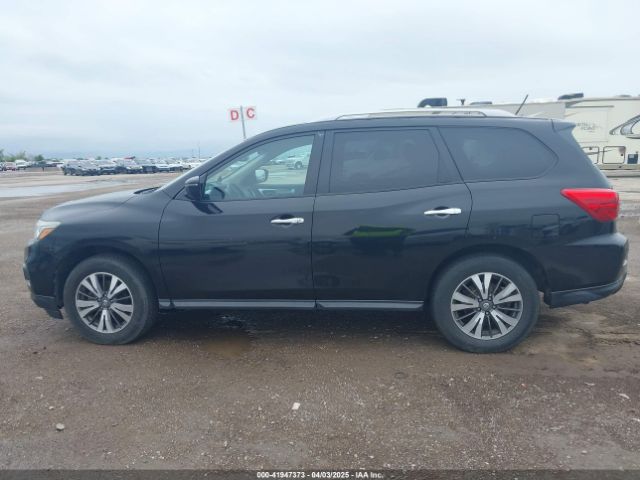 5N1DR2MM8HC690215 Nissan Pathfinder Sl