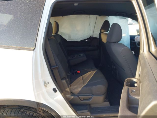 5FNYF7H28MB000285 Honda Passport 2wd Sport