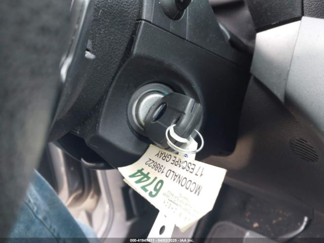 1FMCU9G90HUA32991 Ford ESCAPE SE