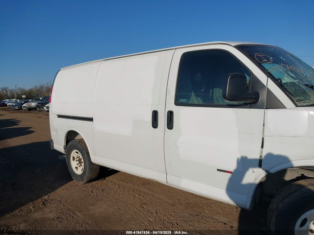 1GCWGAF15K1247152 Chevrolet Express 2500 Work Van