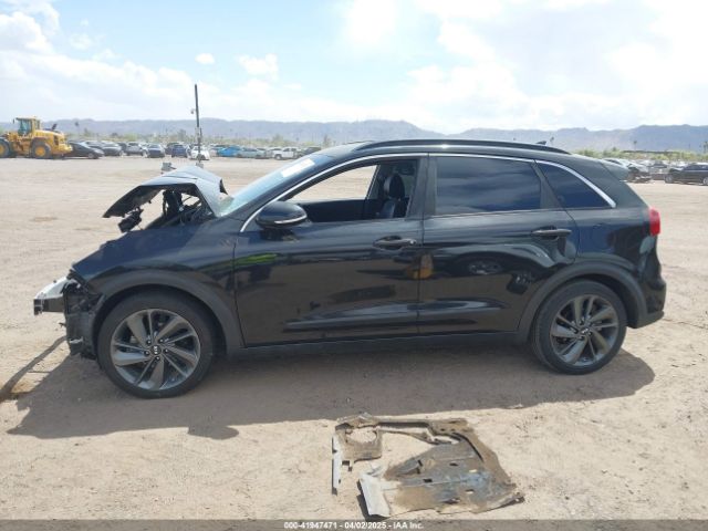 KNDCC3LC2H5068049 KIA NIRO EX