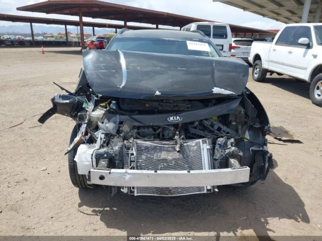 KNDCC3LC2H5068049 KIA NIRO EX