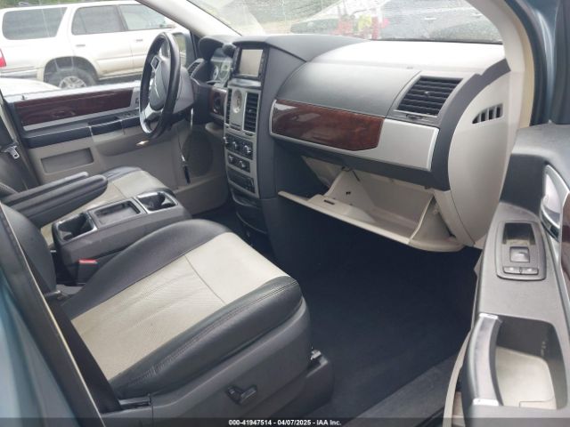 2010 CHRYSLER TOWN & COUNTRY 2A4RR8DX7AR368342 Photo 4