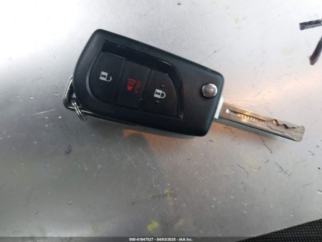 NMTKHMBX7LR118453 Toyota C-HR LE