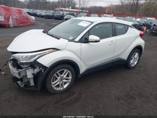 NMTKHMBX7LR118453 Toyota C-HR LE
