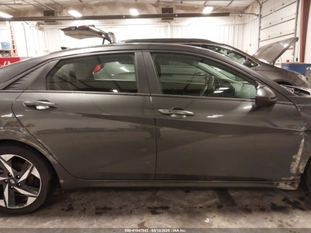 5NPLS4AG3PH118177 Hyundai ELANTRA SEL