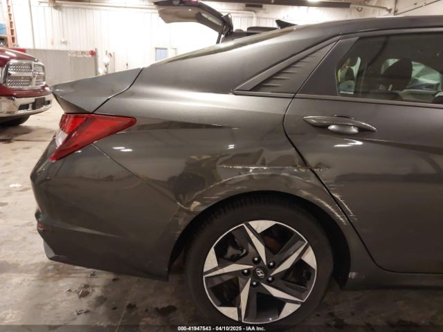 5NPLS4AG3PH118177 Hyundai ELANTRA SEL