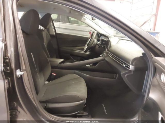 5NPLS4AG3PH118177 Hyundai ELANTRA SEL
